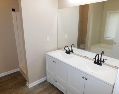 1005 Linam Avenue Se - Photo Thumbnail 16
