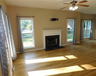 1005 Linam Avenue Se - Photo Thumbnail 7