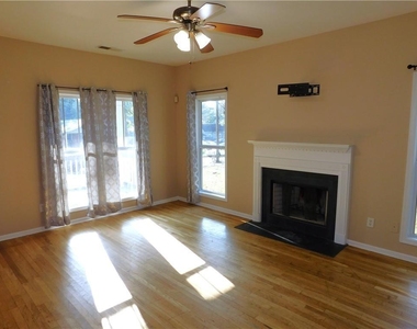 1005 Linam Avenue Se - Photo Thumbnail 5