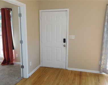 1005 Linam Avenue Se - Photo Thumbnail 2