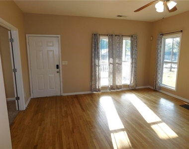 1005 Linam Avenue Se - Photo Thumbnail 6