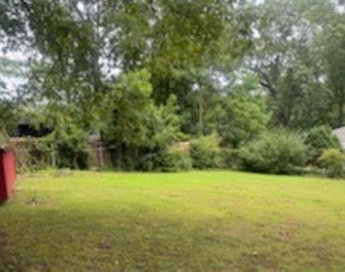 2407 Summerland Drive - Photo Thumbnail 23