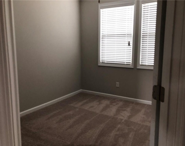 324 Beacons Place - Photo Thumbnail 29