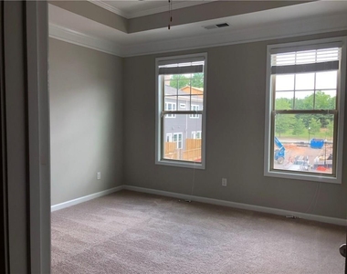 324 Beacons Place - Photo Thumbnail 19