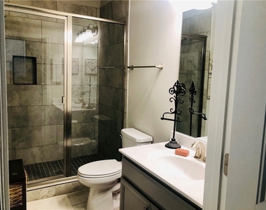 324 Beacons Place - Photo Thumbnail 4