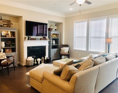 324 Beacons Place - Photo Thumbnail 7
