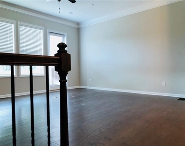 324 Beacons Place - Photo Thumbnail 21