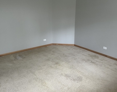863 Pheasant Trail - Photo Thumbnail 16