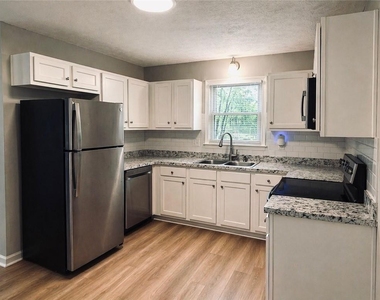 4311 E Paulding Drive - Photo Thumbnail 2