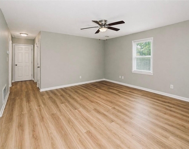 4311 E Paulding Drive - Photo Thumbnail 5