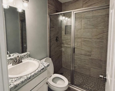 4311 E Paulding Drive - Photo Thumbnail 6