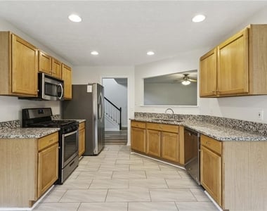 208 Carrington Way - Photo Thumbnail 2