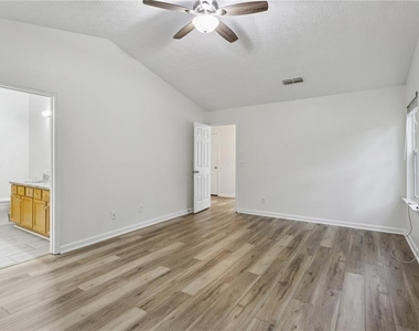 208 Carrington Way - Photo Thumbnail 16