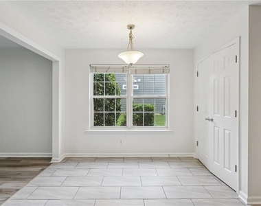 208 Carrington Way - Photo Thumbnail 13