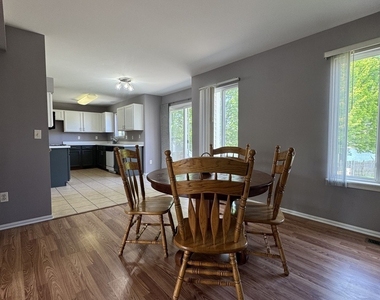 1716 William Drive - Photo Thumbnail 5