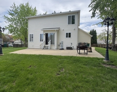 1716 William Drive - Photo Thumbnail 16