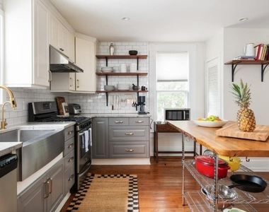 307 Georgia Avenue Se - Photo Thumbnail 32