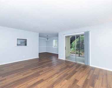 2398 Lawrenceville Highway - Photo Thumbnail 4