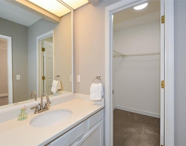 607 Lismore Se - Photo Thumbnail 22