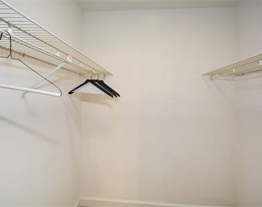 607 Lismore Se - Photo Thumbnail 27