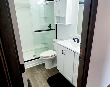 202 Highbury Drive - Photo Thumbnail 2