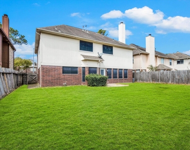 16423 Ash Point Lane - Photo Thumbnail 40
