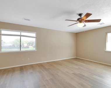 16423 Ash Point Lane - Photo Thumbnail 33