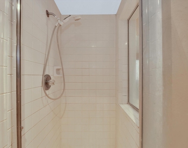 16423 Ash Point Lane - Photo Thumbnail 28