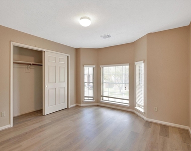 16423 Ash Point Lane - Photo Thumbnail 37