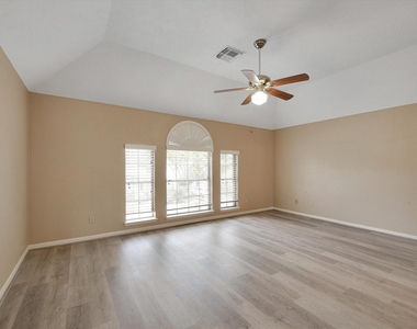 16423 Ash Point Lane - Photo Thumbnail 23