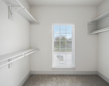 7242 Saint Augustine Street - Photo Thumbnail 18