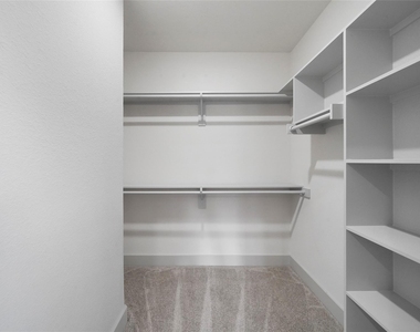 7242 Saint Augustine Street - Photo Thumbnail 17