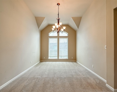 6206 Falling Briar Lane - Photo Thumbnail 13