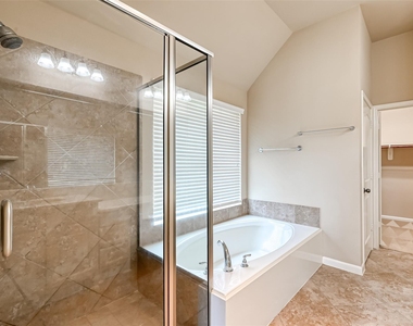 6206 Falling Briar Lane - Photo Thumbnail 40