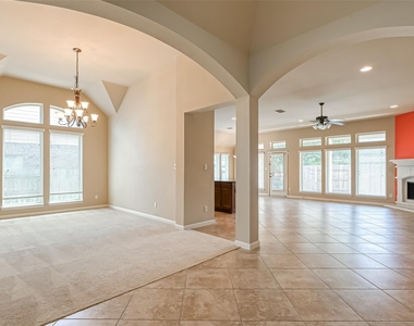 6206 Falling Briar Lane - Photo Thumbnail 11
