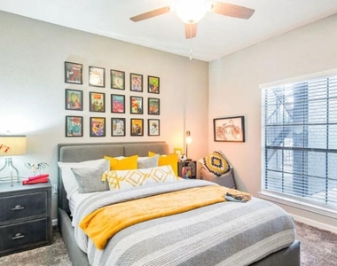 11220 West Road - Photo Thumbnail 10