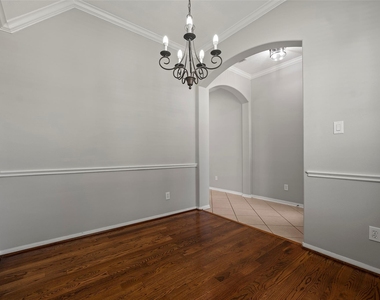 6907 Birnam Garden Lane - Photo Thumbnail 4