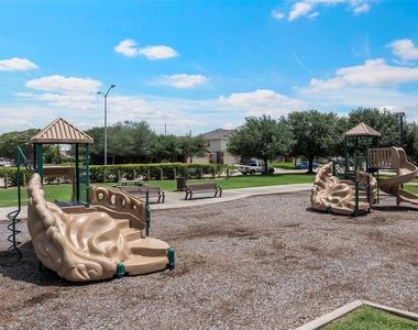 6907 Birnam Garden Lane - Photo Thumbnail 34