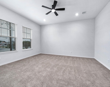 2716 Spence Street - Photo Thumbnail 22