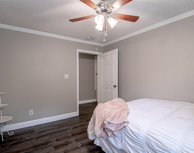 164 Varsity Drive - Photo Thumbnail 19
