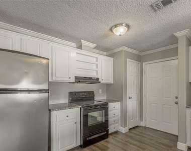 164 Varsity Drive - Photo Thumbnail 11