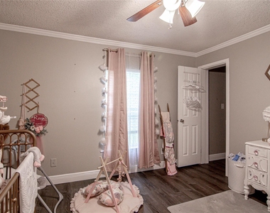 164 Varsity Drive - Photo Thumbnail 22