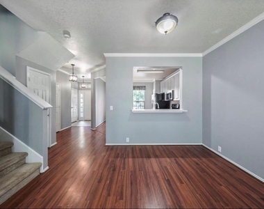 29705 Parliament Hills Drive - Photo Thumbnail 12