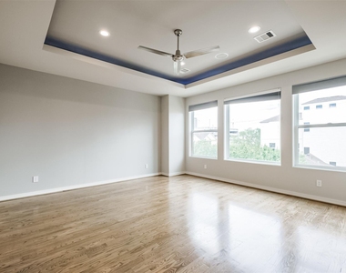 711 W Clay Street - Photo Thumbnail 32