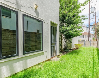 711 W Clay Street - Photo Thumbnail 42