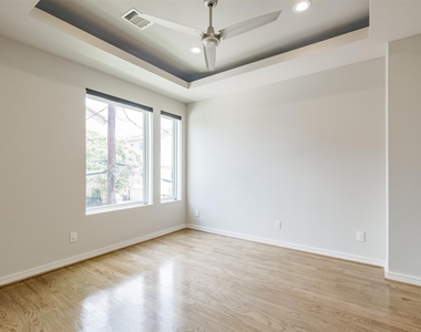 711 W Clay Street - Photo Thumbnail 22