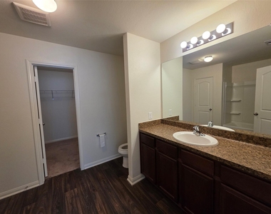 723 Crystal Lakes Drive - Photo Thumbnail 22