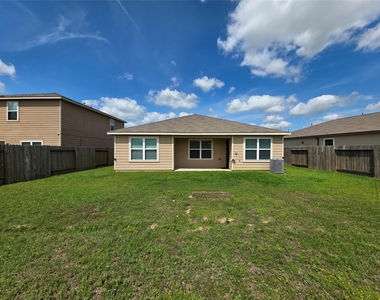 723 Crystal Lakes Drive - Photo Thumbnail 40