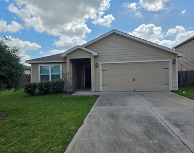 723 Crystal Lakes Drive - Photo Thumbnail 1