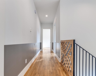709 E 13th Street - Photo Thumbnail 19